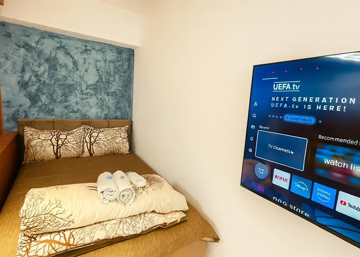 Moon Charm Free Parking *